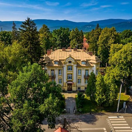 Hotel Bella يلينيا غورا المظهر الخارجي الصورة