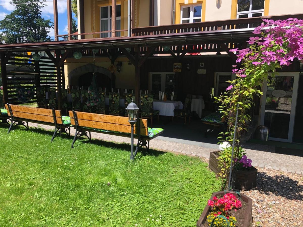 Hotel Bella يلينيا غورا المظهر الخارجي الصورة