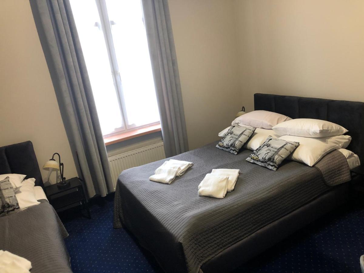 Hotel Bella يلينيا غورا المظهر الخارجي الصورة