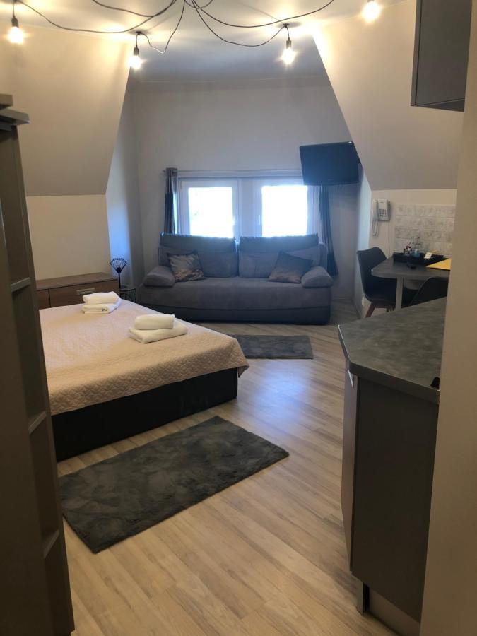 Hotel Bella يلينيا غورا المظهر الخارجي الصورة