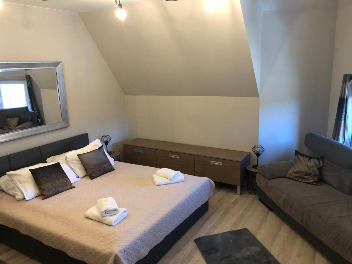 Hotel Bella يلينيا غورا المظهر الخارجي الصورة