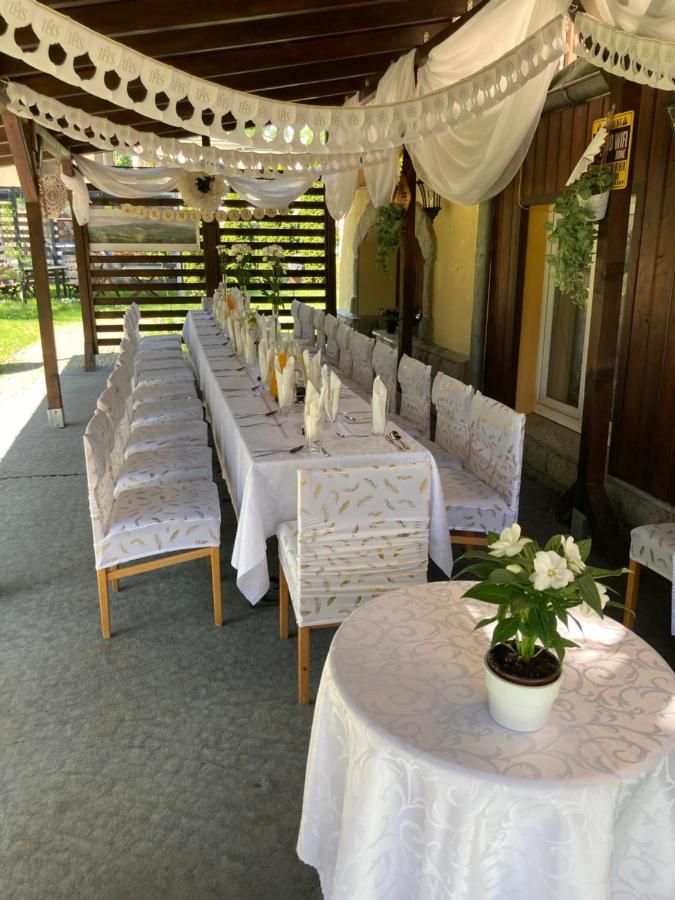 Hotel Bella يلينيا غورا المظهر الخارجي الصورة