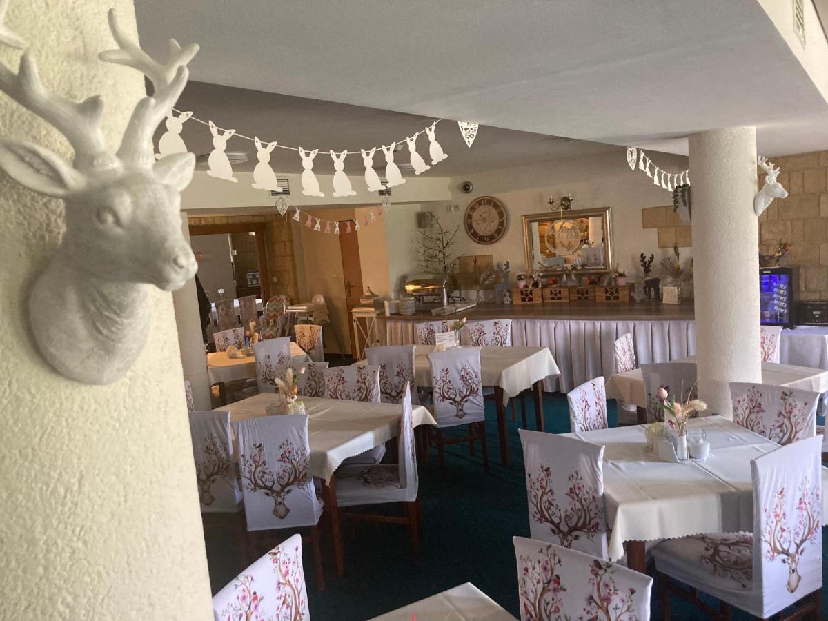 Hotel Bella يلينيا غورا المظهر الخارجي الصورة