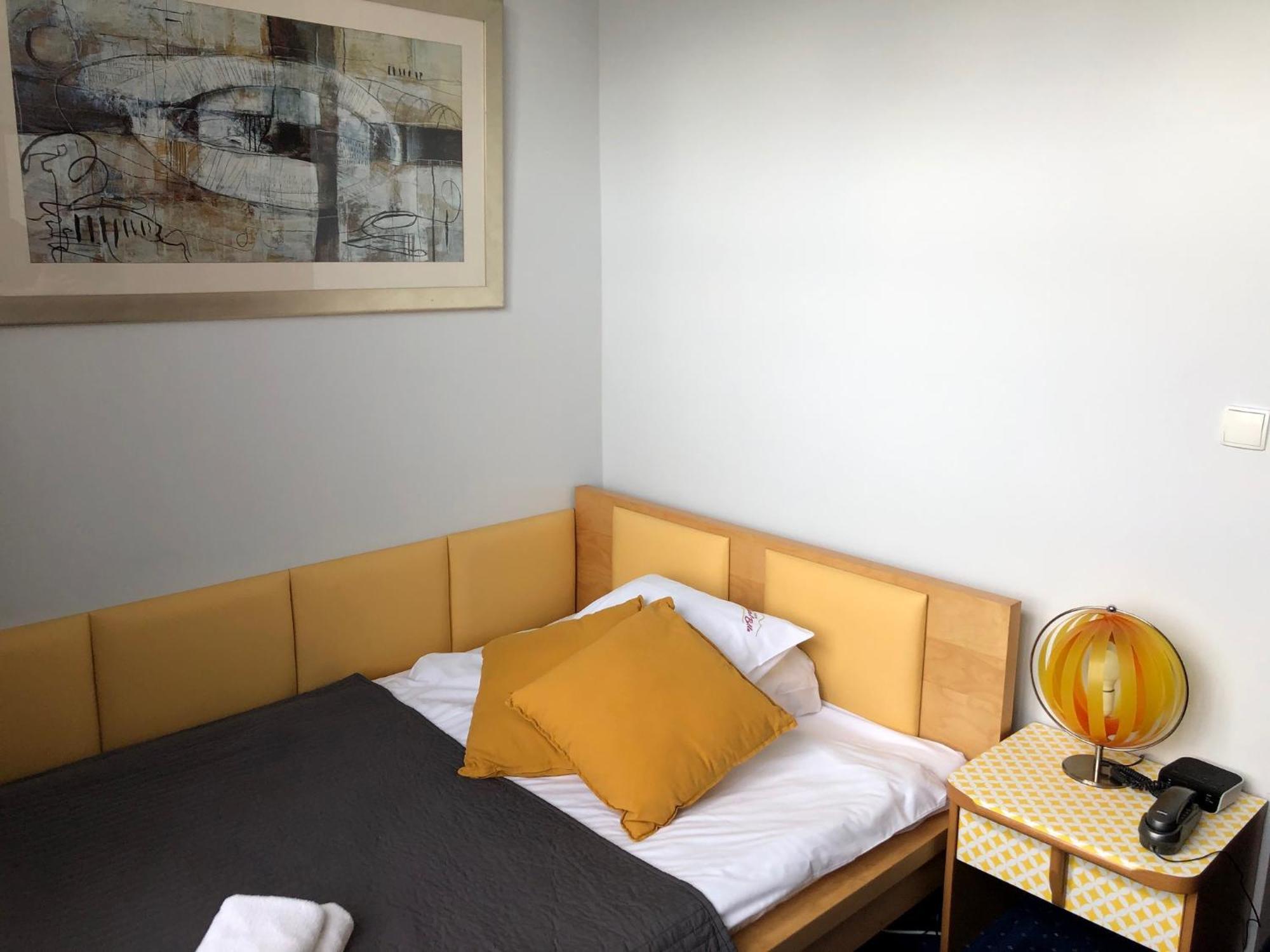 Hotel Bella يلينيا غورا المظهر الخارجي الصورة