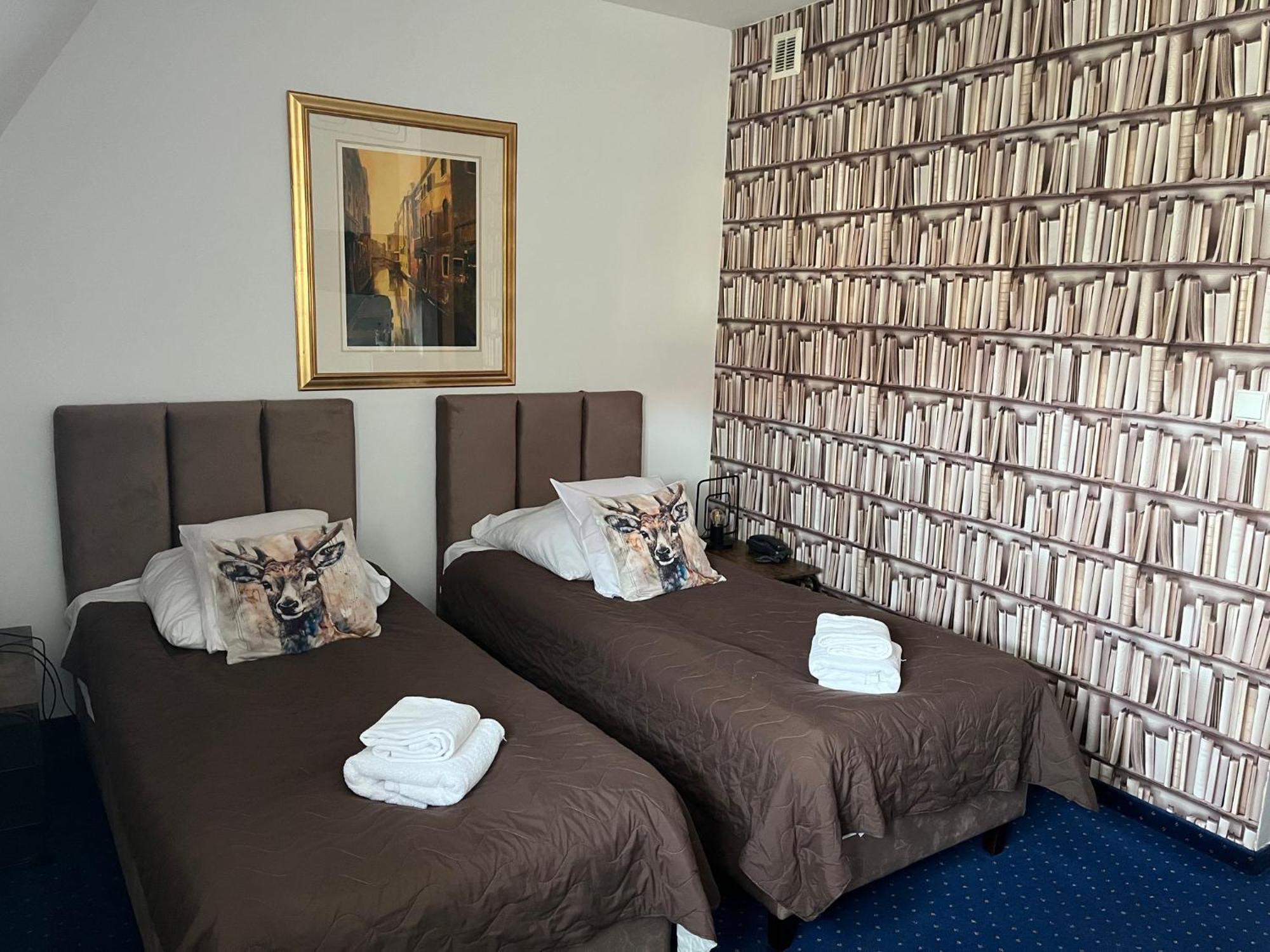 Hotel Bella يلينيا غورا المظهر الخارجي الصورة