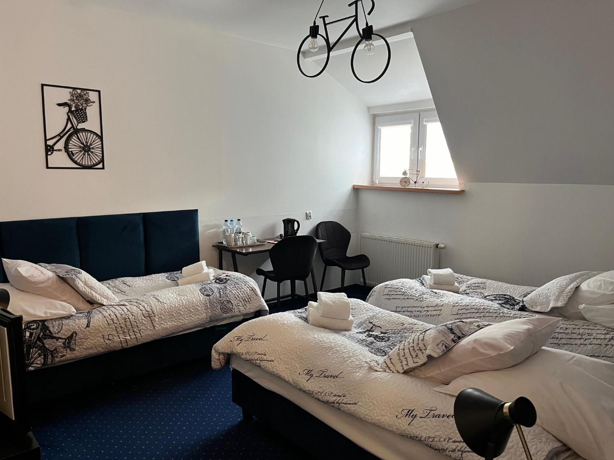 Hotel Bella يلينيا غورا المظهر الخارجي الصورة