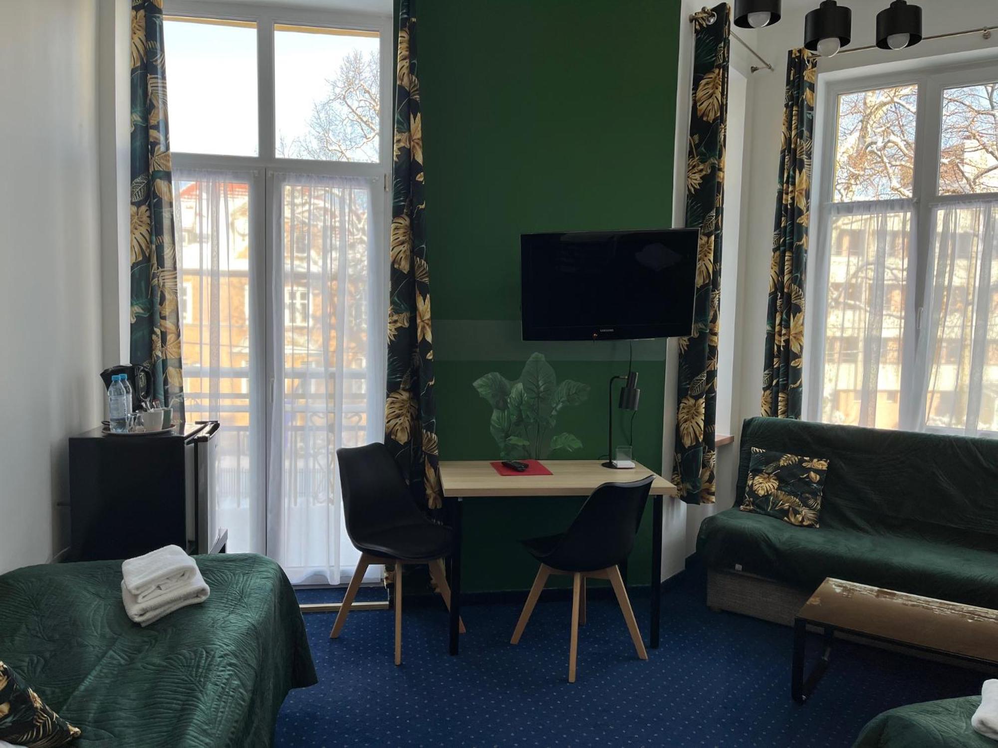 Hotel Bella يلينيا غورا المظهر الخارجي الصورة