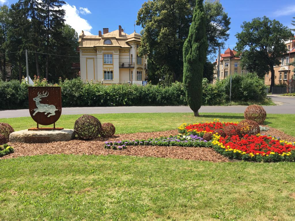Hotel Bella يلينيا غورا المظهر الخارجي الصورة